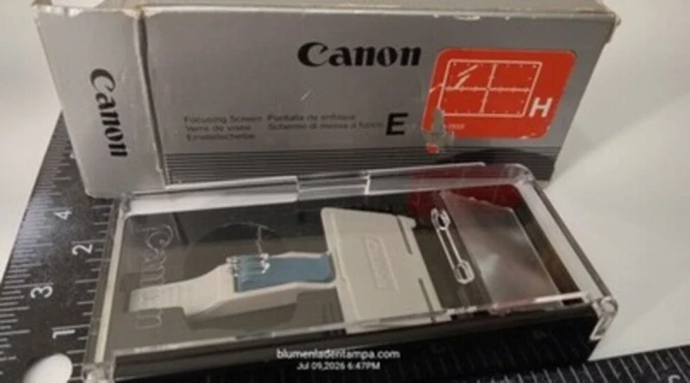 Genuine Canon Focusing Screen E-H for EOS cameras.